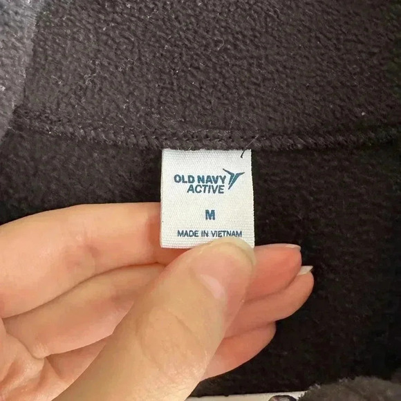 Old Navy Go-Warm Micro Performance Fleece 1/4-Zip Sweatshirt, Black Jack, M - Picture 10 of 16